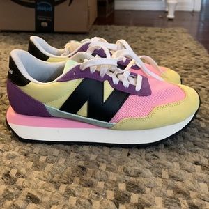 New Balance 237 in like new condition. Only used once.